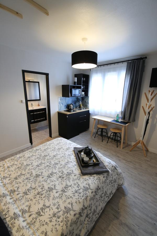 Le Nid Bord De La Loire Apartment Orleans Exterior photo