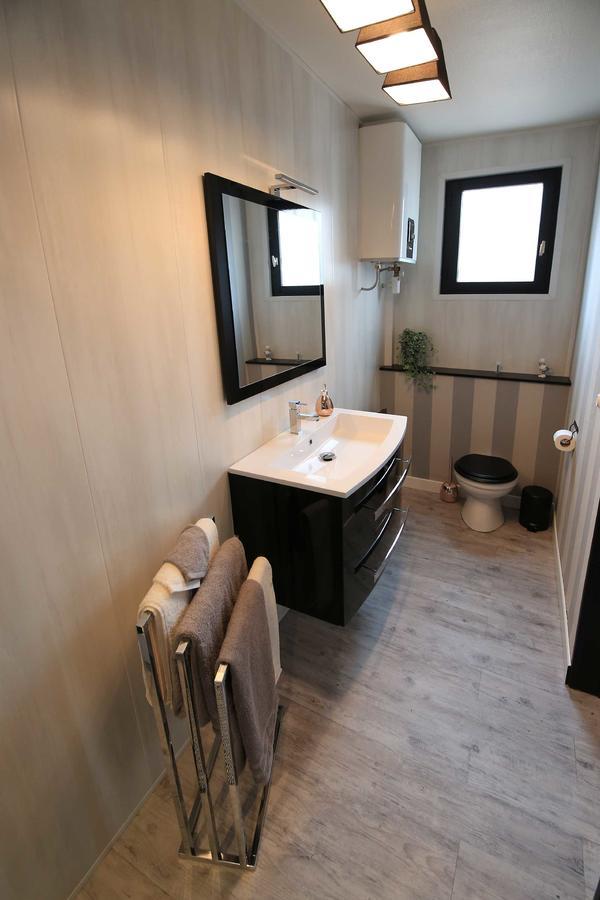 Le Nid Bord De La Loire Apartment Orleans Exterior photo